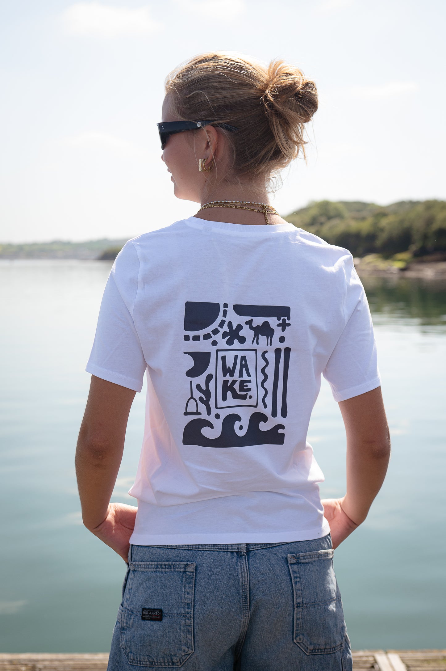 Childrens White T' Shirt - Wake